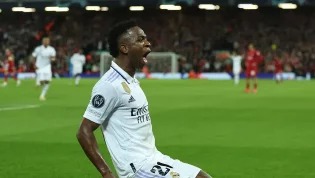 Real Madrid goleia o Liverpool por 5 a 2 de virada em grande jogo na Champions