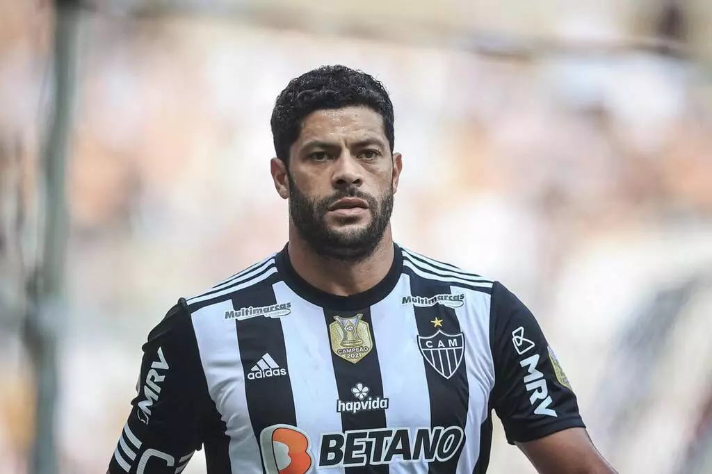 Incomodado, Hulk rebate provocação após derrota do Atlético: “Olha meus vídeos e depois olha a minha história!”