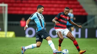 Grêmio vence o Campinense por 2 a 0 em Brasília e avança na Copa do Brasil