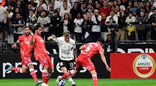 Corinthians e derrotado pelo Argentinos Juniors por 1 a 0 na Copa Libertadores