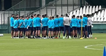 Diretoria cobra elenco do Coxa em treino na véspera de jogo contra o São Paulo