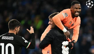 MIlan empata com Napoli por 1 a 1 e está classificado para semifinal da Champions League
