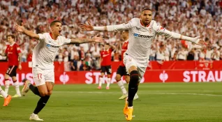 Sevilla vence Manchester United por 1 a 0 e avança para semifinal da Liga Europa