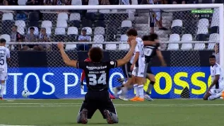Botafogo vence o Atlético-MG por 2 a 0 segue 100% e se isola na liderança do Brasileiro