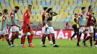 Atropelo do Fluminense por 5×1 no River Plate faz imprensa argentina temer goleada do Flamengo sobre o Racing. veja!