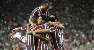O Fluminense entrou para a história por ter goleado o River Plate por 5 a 1, em jogo válido pela Copa Libertadores. veja!