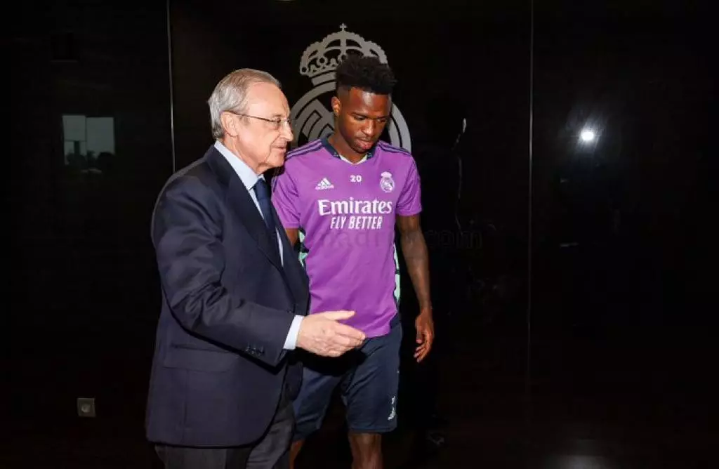 Florentino Pérez, anunciou que não aceitará de forma alguma qualquer tipo de comportamento racista. Entenda!