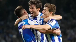 Real Madrid perde para a Real Sociedad por 2 a 0 e ajuda o Barcelona que pode ser campeão do Espanhol na próxima rodada