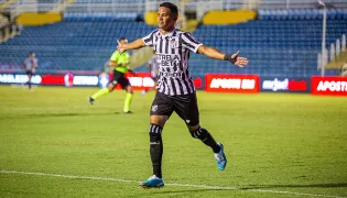 O São Paulo abre conversas com Erick e tenta assinar pré-contrato com atacante do Ceará