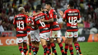 Flamengo vence Vasco por 4 a 1 em clássico válido pela 9ª rodada do Campeonato Brasileiro