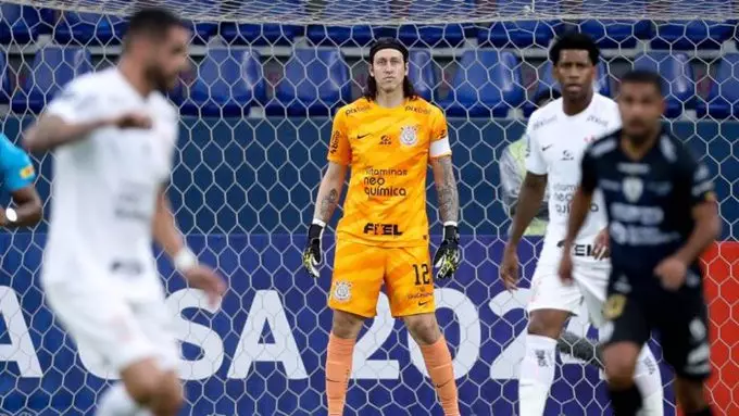 Cássio desabafa após derrota do Corinthians e pede mudanças imediatas no time. Entenda!