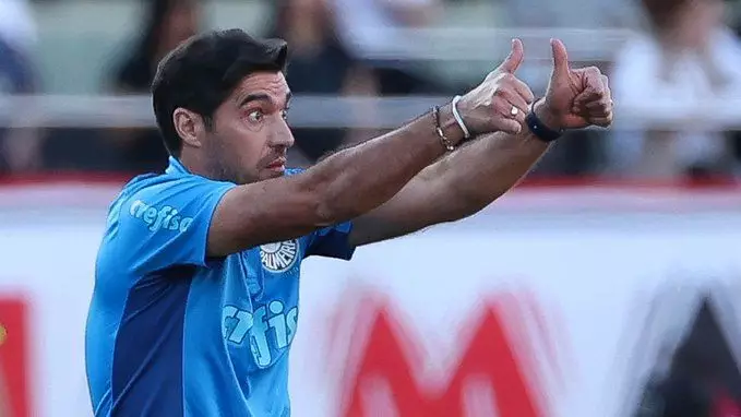 Presidente do Palmeiras afirma busca por reforços e promete não vender principais jogadores na janela de transferências. Entenda!