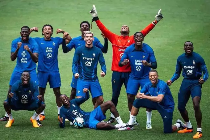 A França domina Gibraltar e segue imparável rumo à Euro 2024: terceira vitória consecutiva e liderança absoluta do Grupo B. Entenda!