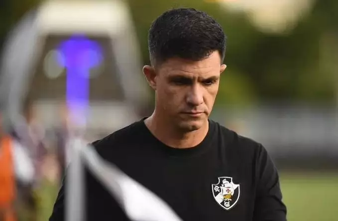 Vasco demite Maurício Barbieri após derrota para o Goiás no Brasileirão. Entenda!