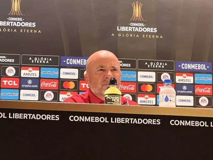 Jorge Sampaoli elogia jogadores do Flamengo após vitória na Libertadores e destaca importância da motivação. Entenda!