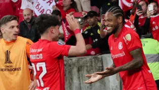 O Internacional venceu o Independiente Medellín por 3 a 1 e se classificou para às oitavas de finais da Libertadores. Confira!