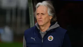 Jorge Jesus adia acerto com a Arábia e monitora movimentos da CBF na Europa por técnico. veja!
