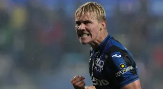 Manchester United se aproxima de centroavante Höjlund, da Atalanta. Entenda!