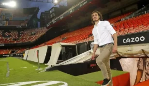 Guerra Fria’ Valencia-Cavani, veja!