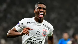 Corinthians vence o Universitario por 1 a 0 com belo gol de Felipe Augusto. confira!