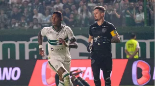 Coritiba vence por 2 a 1 o Goiás e conquista a primeira vitória no Brasileirão Série A. Confira!