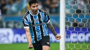 Grêmio vence Bahia nos pênaltis depois de empata no tempo normal 1[4-3]1 e avança para a semi da Copa do Brasil.
