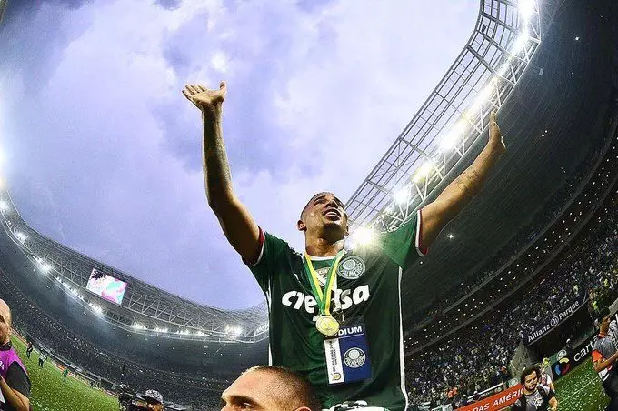 Gabriel Jesus elogia Abel Ferreira e compara seu estilo ao de Guardiola. Entenda!
