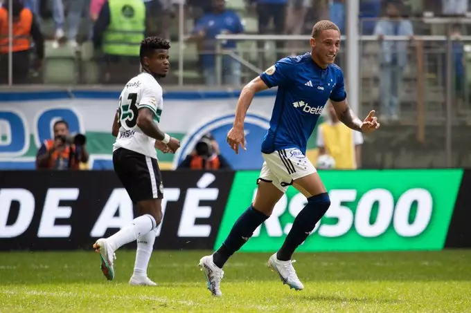 Cruzeiro e Coritiba empatam em jogo equilibrado pelo Brasileirão. Entenda!