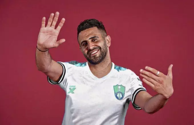 Riyad Mahrez próximo de se transferir para a Saudi Pro League. Entenda!