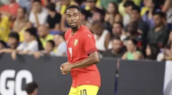Santos negocia contratação de François Kamano, atacante da seleção de Guiné. veja!