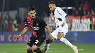 Corinthians segura empate com Newell’s por 0 a 0 e vai às quartas da Sul-Americana.