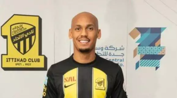 Fabinho é oficializado como reforço do Al-Ittihad, da Arábia Saudita, após sair do Liverpool. Entenda!