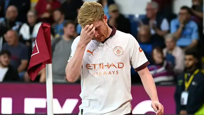 De Bruyne desfalca Manchester City na supercopa após recorrência de lesão. Entenda!