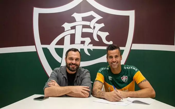 Fluminense renova contrato de Fábio, goleiro experiente, até 2025. Entenda!