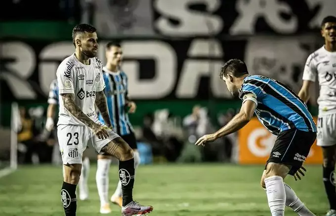 Santos recebe o Grêmio na Vila Belmiro pelo Brasileirão com retorno da torcida. Entenda!