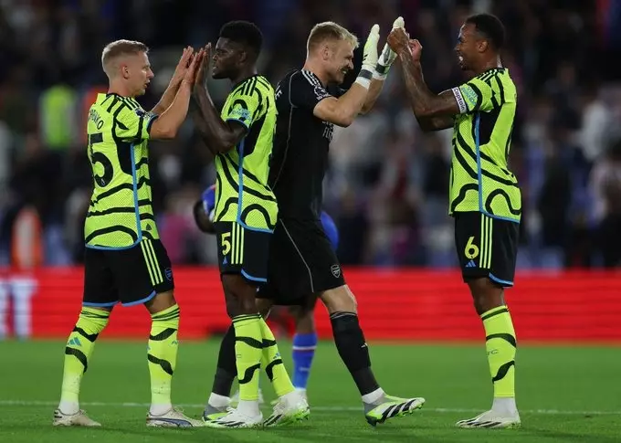Arsenal triunfa sobre Crystal Palace com gol de Odegaard de pênalti na Premier League. Entenda!