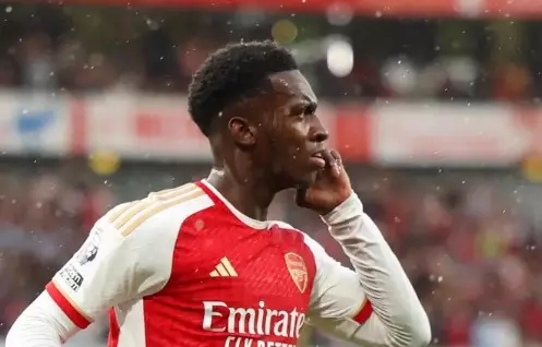 Estreantes chamados para a seleção Inglesa enquanto Sterling fica de fora. Entenda!