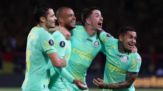 Palmeiras goleia Deportivo Pereira por 4 a 0 e fica perto das semifinais da Copa Libertadores. veja!