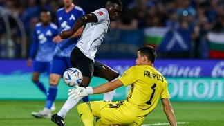 Kolo Muani: “Espero e desejo que o Eintracht aceite a oferta de Paris”. Entenda!