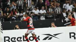 Flamengo vence Botafogo por 2 a 1 em clássico e tira invencibilidade no “tapetinho”. veja!