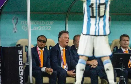 Van Gaal insinua que Copa do Mundo de 2022 foi manipulada para Messi. Entenda!