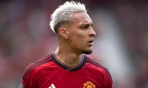 Manchester United responde às acusações envolvendo o jogador Antony. Entenda!