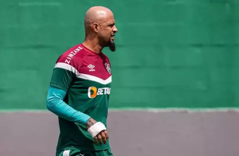 Fluminense renova com Felipe Melo até 2024. Entenda!