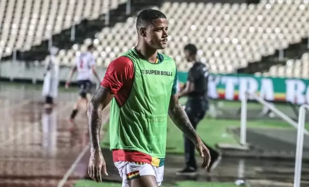 FIFA bane três jogadores brasileiros por manipulação de resultados. Entenda!