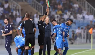 Jorge Jesus diz que poupou Neymar pensando na Champions da Ásia.