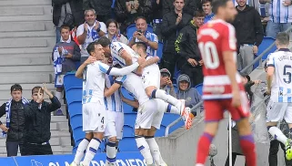 O Real Sociedad venceu o Granada por 5 a 3 num jogo em que, depois de chegar ao intervalo com vantagem mínima. veja!