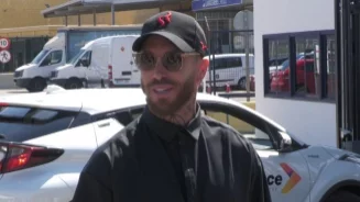 Ramos desembarca em Sevilha: “Era uma dívida com o meu avô, com o meu pai, com o Sevilha e com a Puerta”. veja!