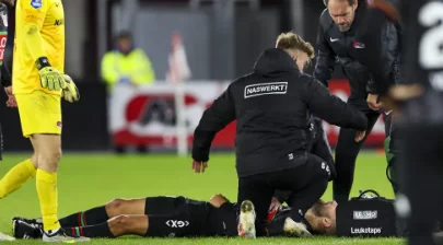 Jogo do Campeonato Holandês é interrompido após desmaio de atacante. Entenda!