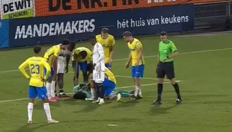 Goleiro Etienne Vaessen estabilizado após incidente durante jogo. Entenda!