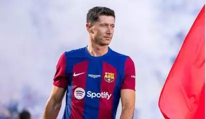 Robert Lewandowski desfalcará o Barcelona após lesão no tornozelo. Entenda!